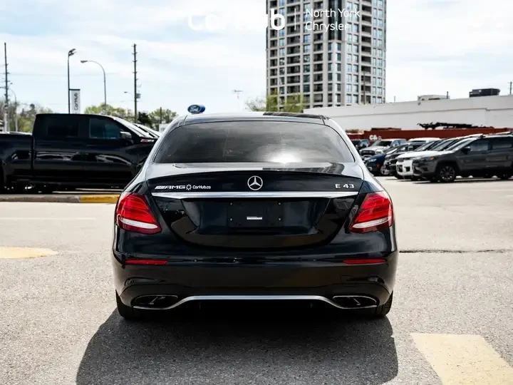 Mercedes-Benz E 43 AMG Burmester* Обдувхане* Масаж* Пано* Carbon* 360, снимка 5 - Автомобили и джипове - 55740626