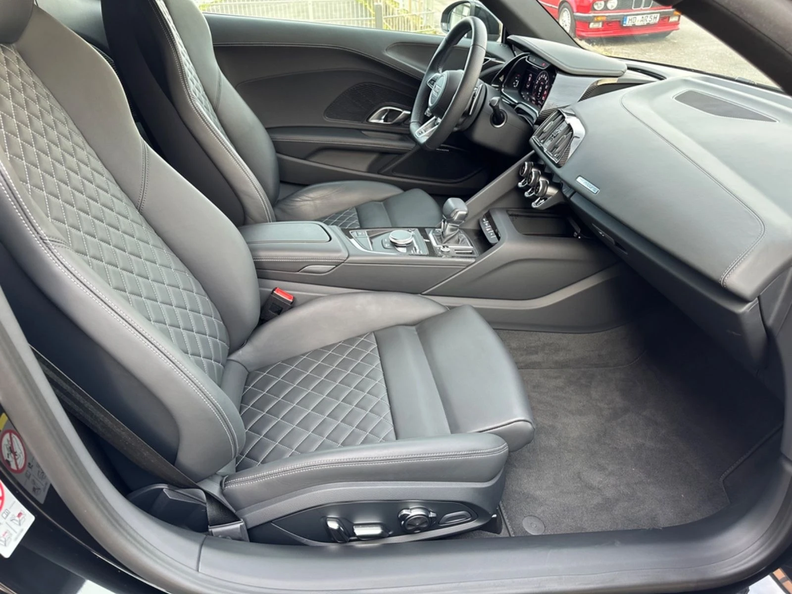 Audi R8 5.2 quattro | Mobile.bg — изображение 11