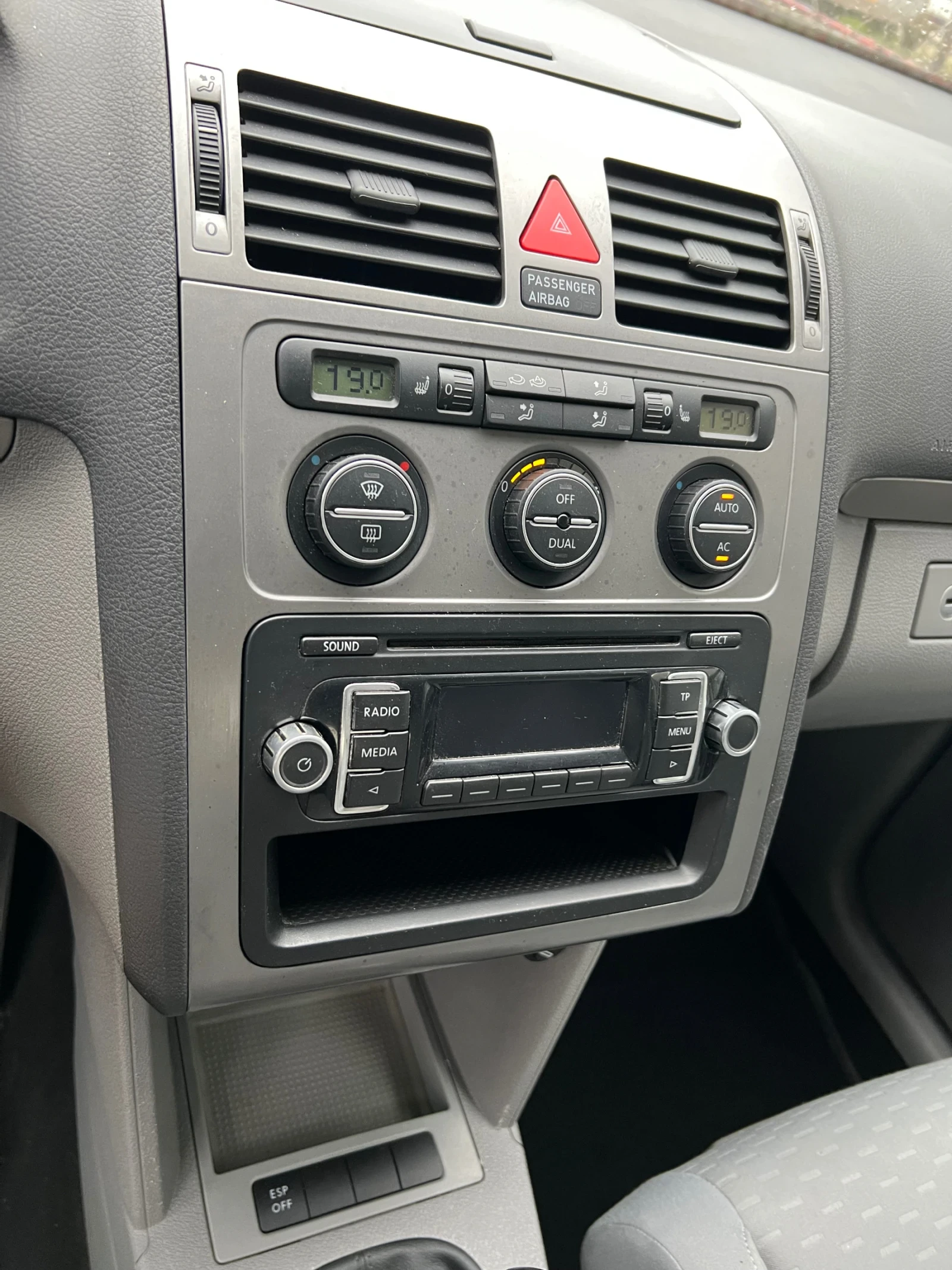 VW Touran 1.9TDI.105.6+ 1 - изображение 6