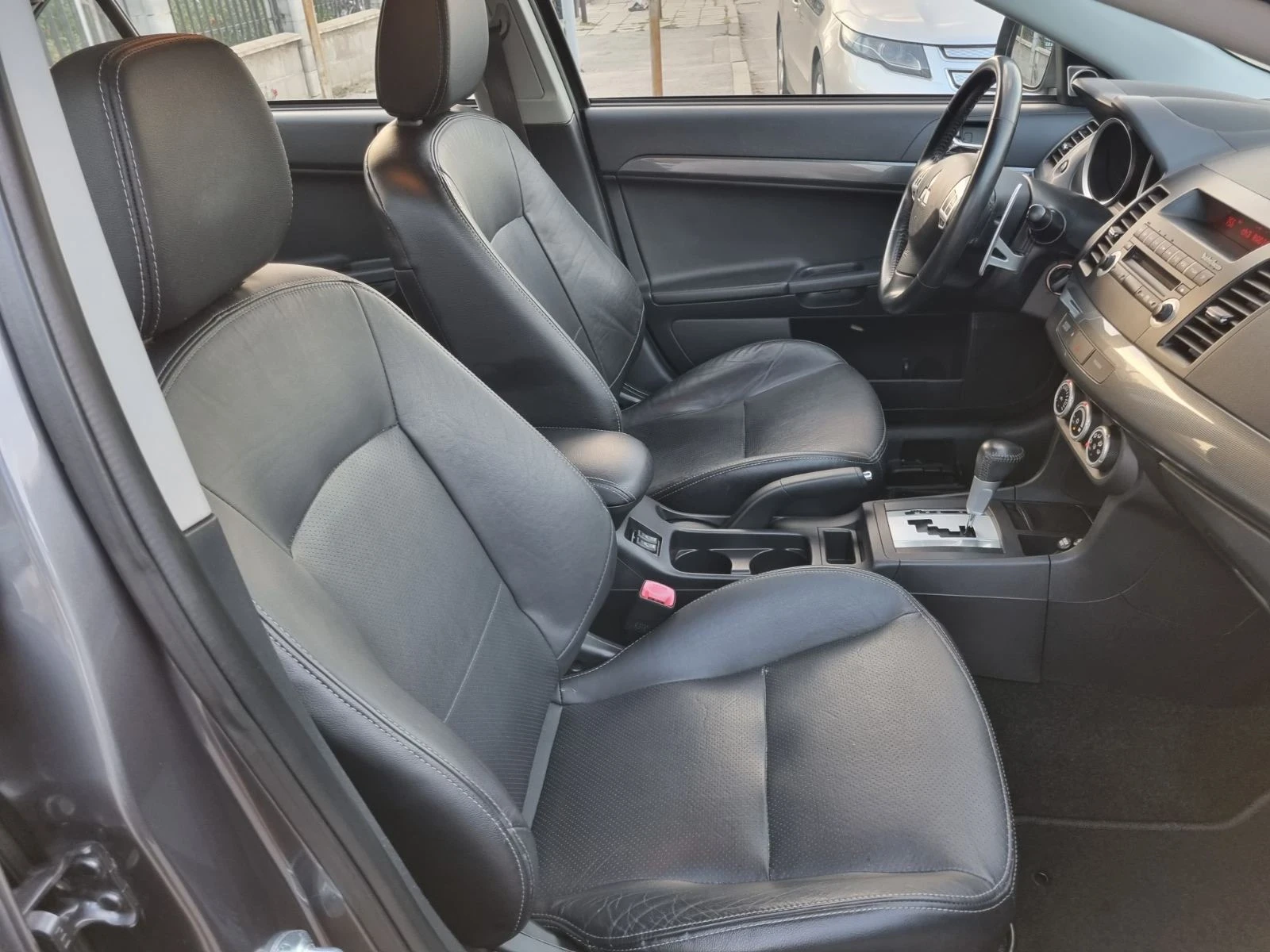Mitsubishi Lancer 1.8i АВТОМАТ ШВЕЙЦАРИЯ - изображение 8