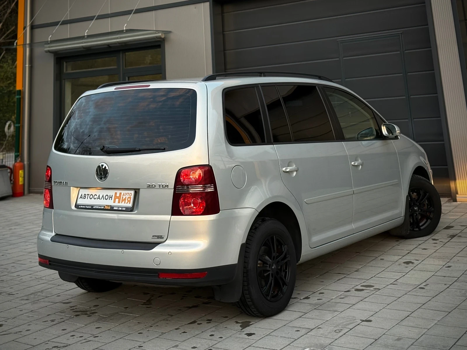 VW Touran 2.0TDI * Automat* NAVI* FaceLift*  - изображение 6