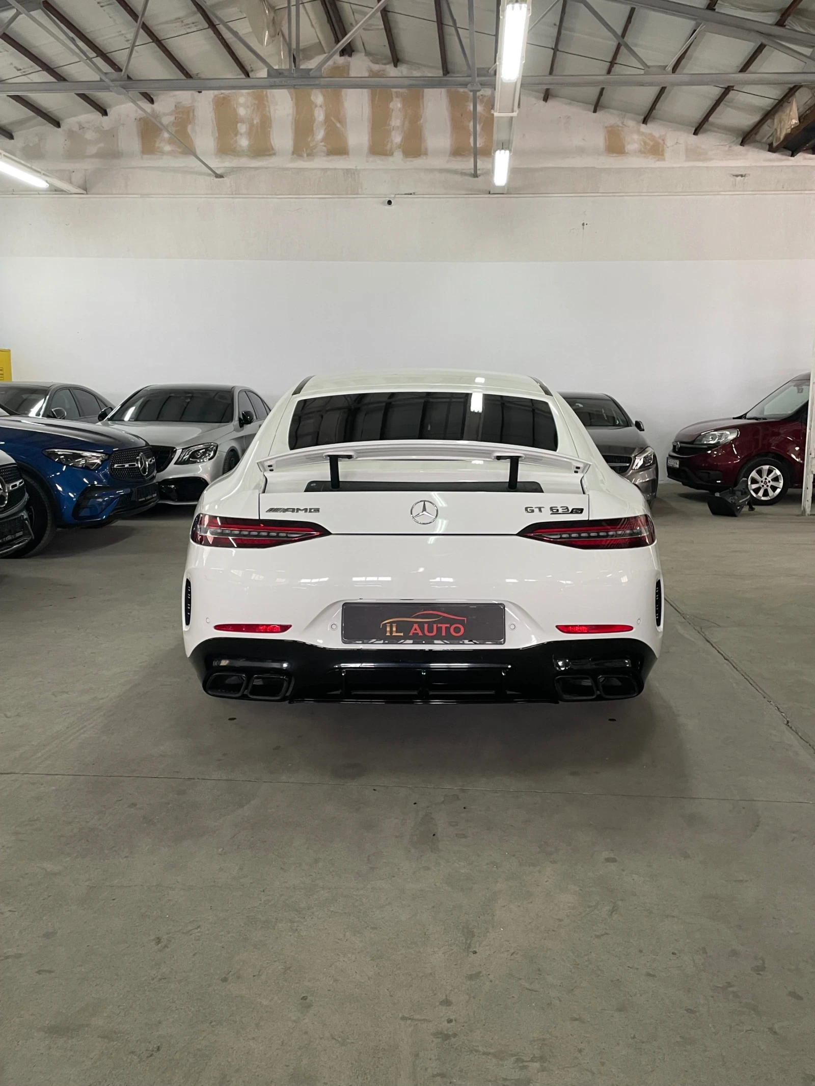 Mercedes-Benz AMG GT 6.3S/Carbon/Burm/distr/360/завиващ заден мост!!!, снимка 4 - Автомобили и джипове - 53892473