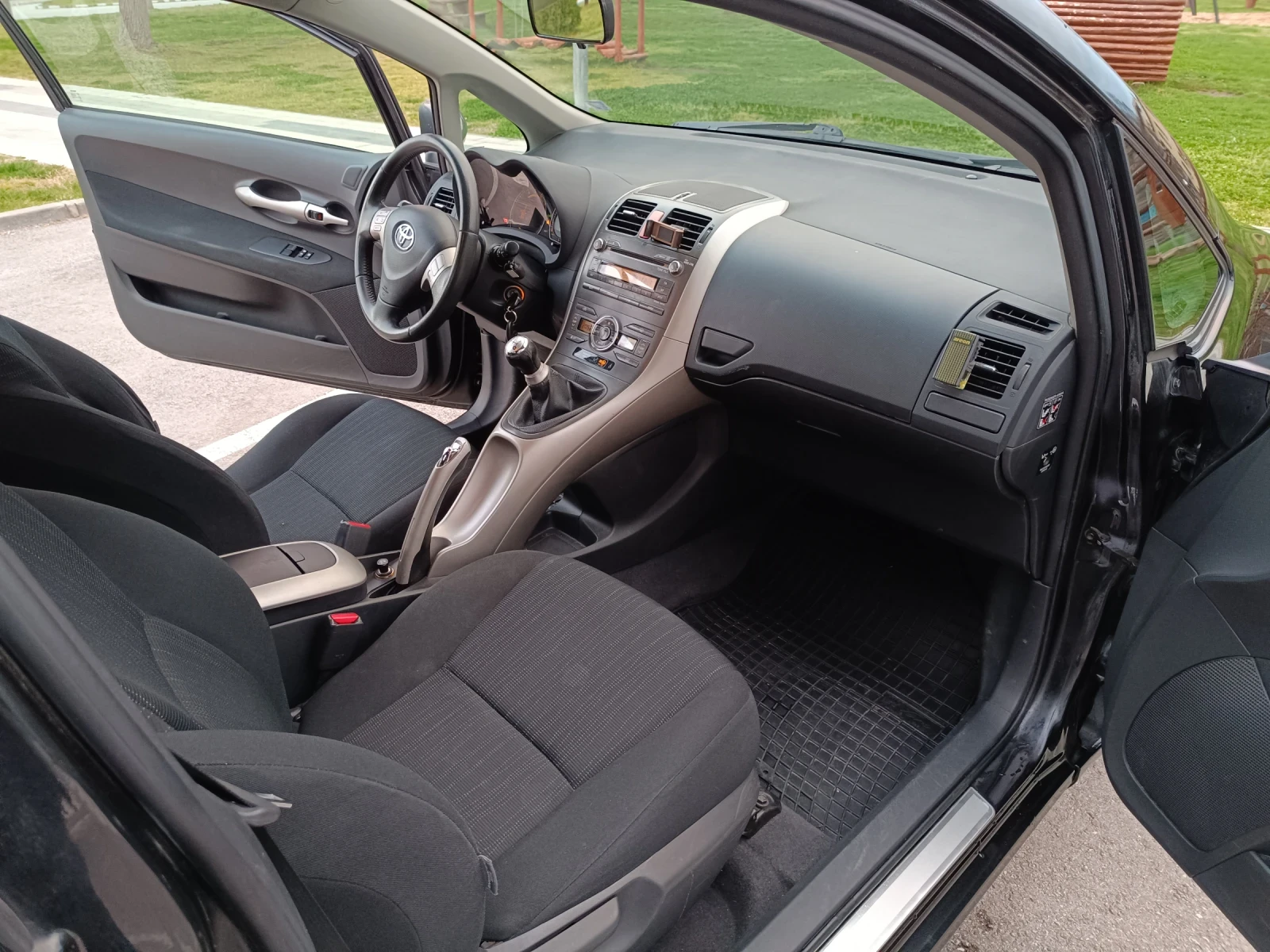 Toyota Auris 1.6 VVTI 124hp, LPG BRC, снимка 8 - Автомобили и джипове - 54084748