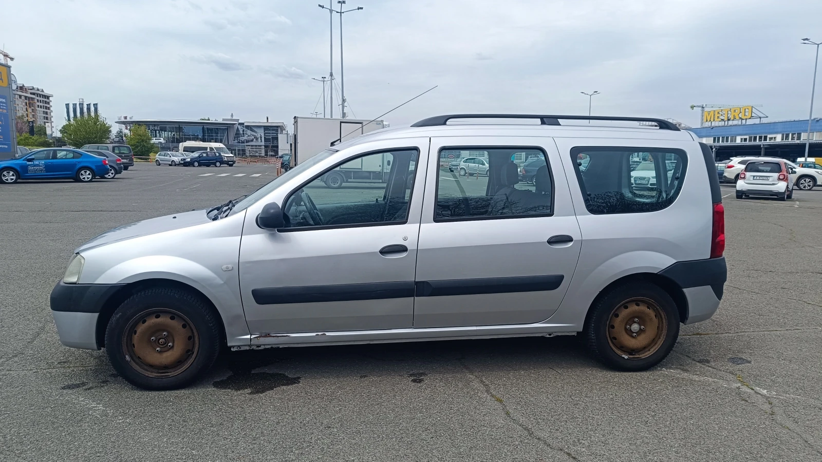Dacia Logan, снимка 5 - Автомобили и джипове - 54412440
