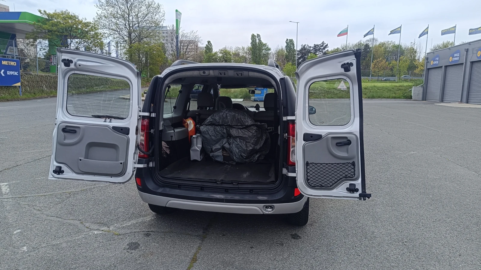 Dacia Logan, снимка 17 - Автомобили и джипове - 54412440