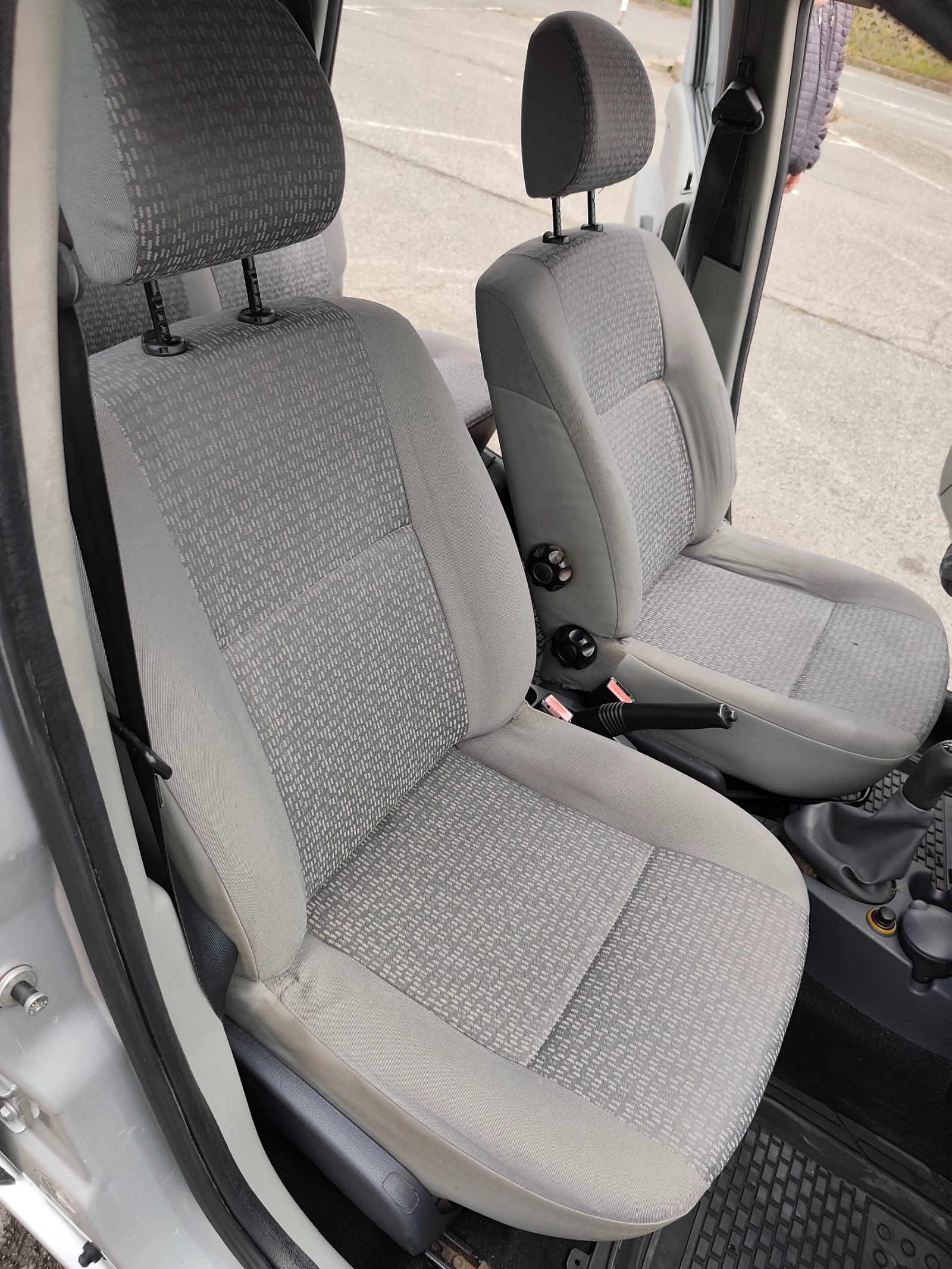 Dacia Logan, снимка 10 - Автомобили и джипове - 54412440