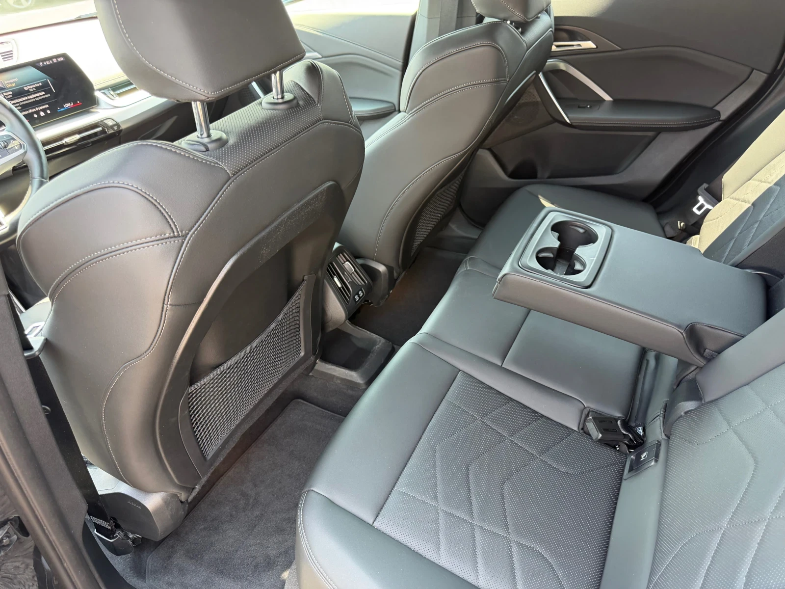 BMW iX1 xDrive30 * НАЛИЧНА* 4x4* LED* M Sport* PANO* , снимка 15 - Автомобили и джипове - 54798106