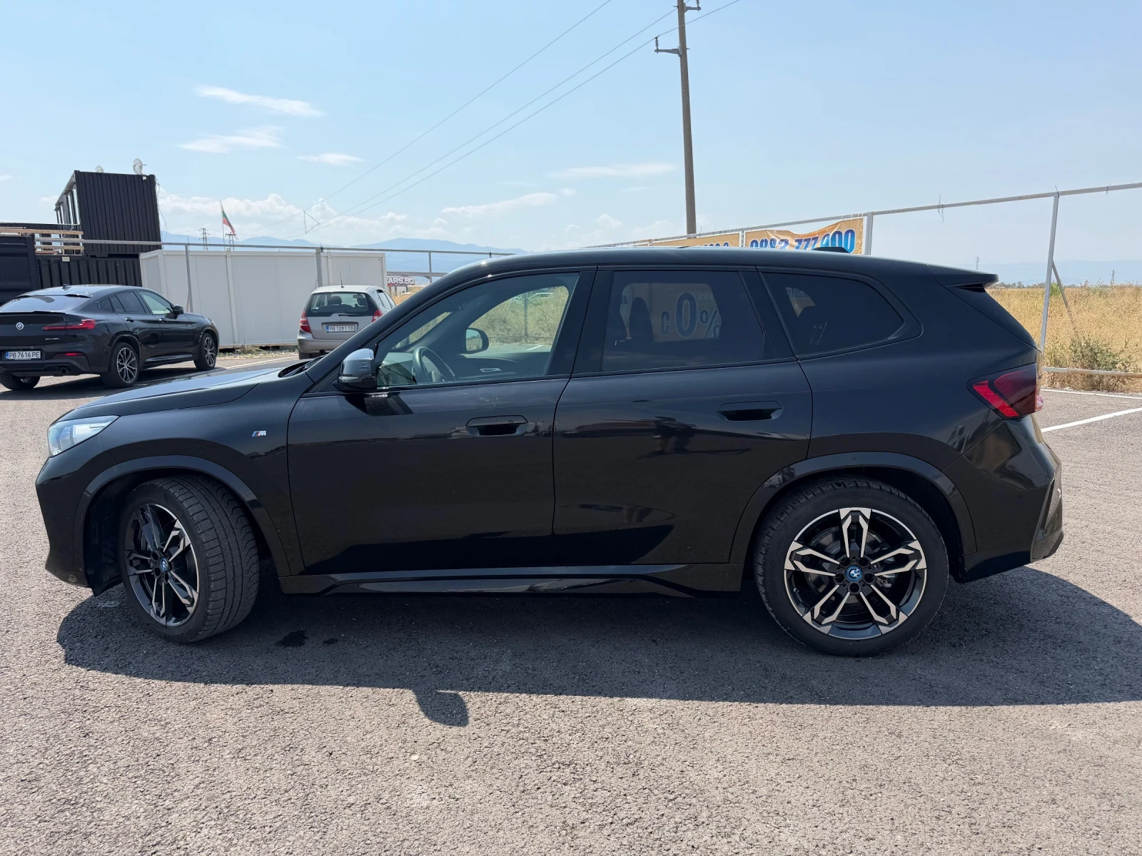 BMW iX1 xDrive30 * НАЛИЧНА* 4x4* LED* M Sport* PANO* , снимка 8 - Автомобили и джипове - 54798106