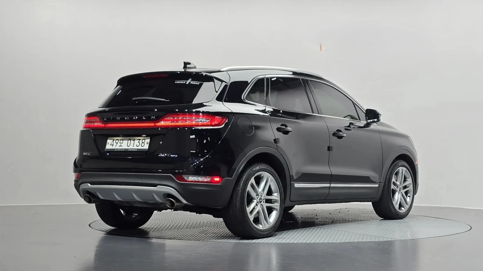 Lincoln MKC 2.0 ecoBoost AWD Panorama * Обдухване, снимка 2 - Автомобили и джипове - 54837744