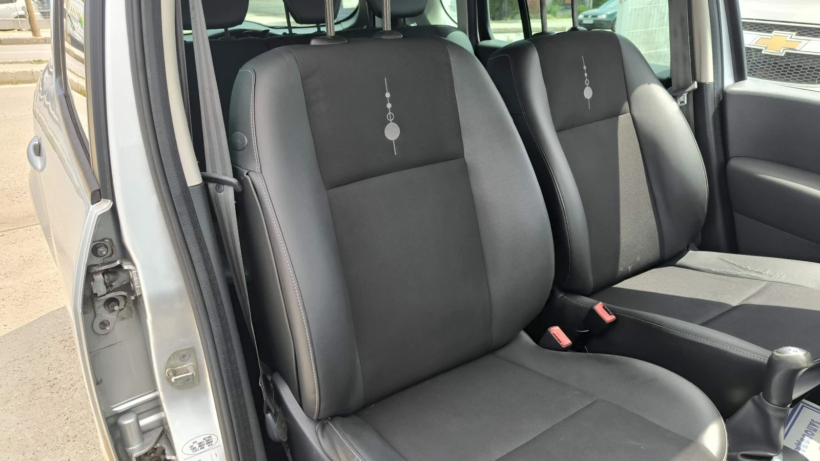 Renault Modus 1.2i, снимка 8 - Автомобили и джипове - 55431748