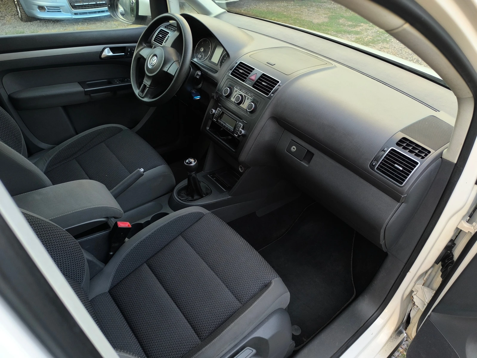 VW Touran FACE LIFT-1.6TDI-105��-6 ��������-��������-EURO-5 | Mobile.bg � ����������� 14