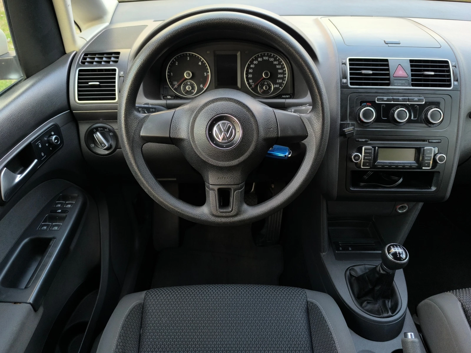 VW Touran FACE LIFT-1.6TDI-105��-6 ��������-��������-EURO-5 | Mobile.bg � ����������� 11