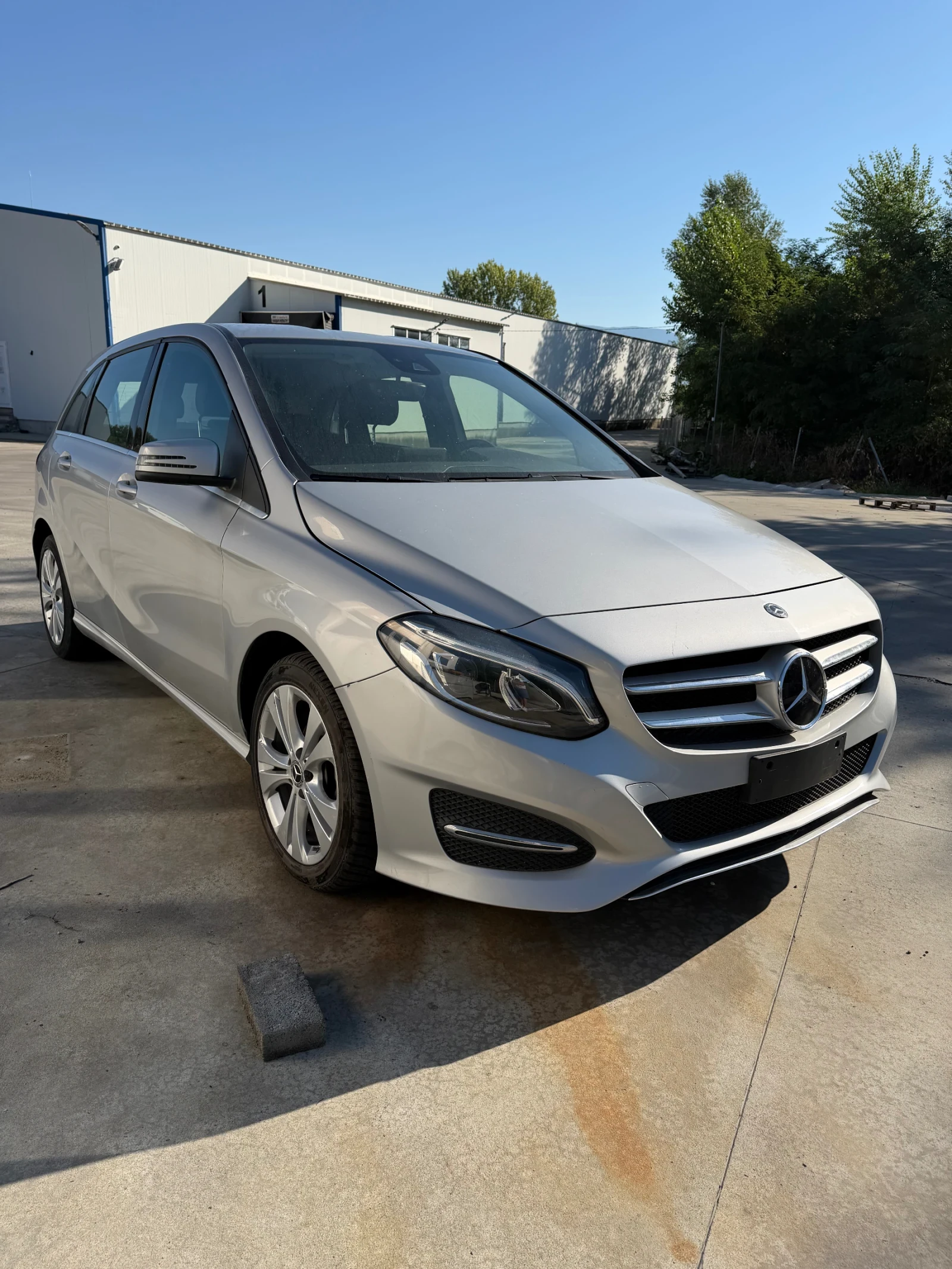 Mercedes-Benz B 180 CDI AMG Sport, снимка 8 - Автомобили и джипове - 56010510