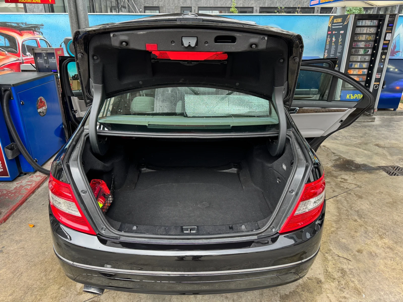 Mercedes-Benz C 220 Avantgarde, снимка 16 - Автомобили и джипове - 56365031