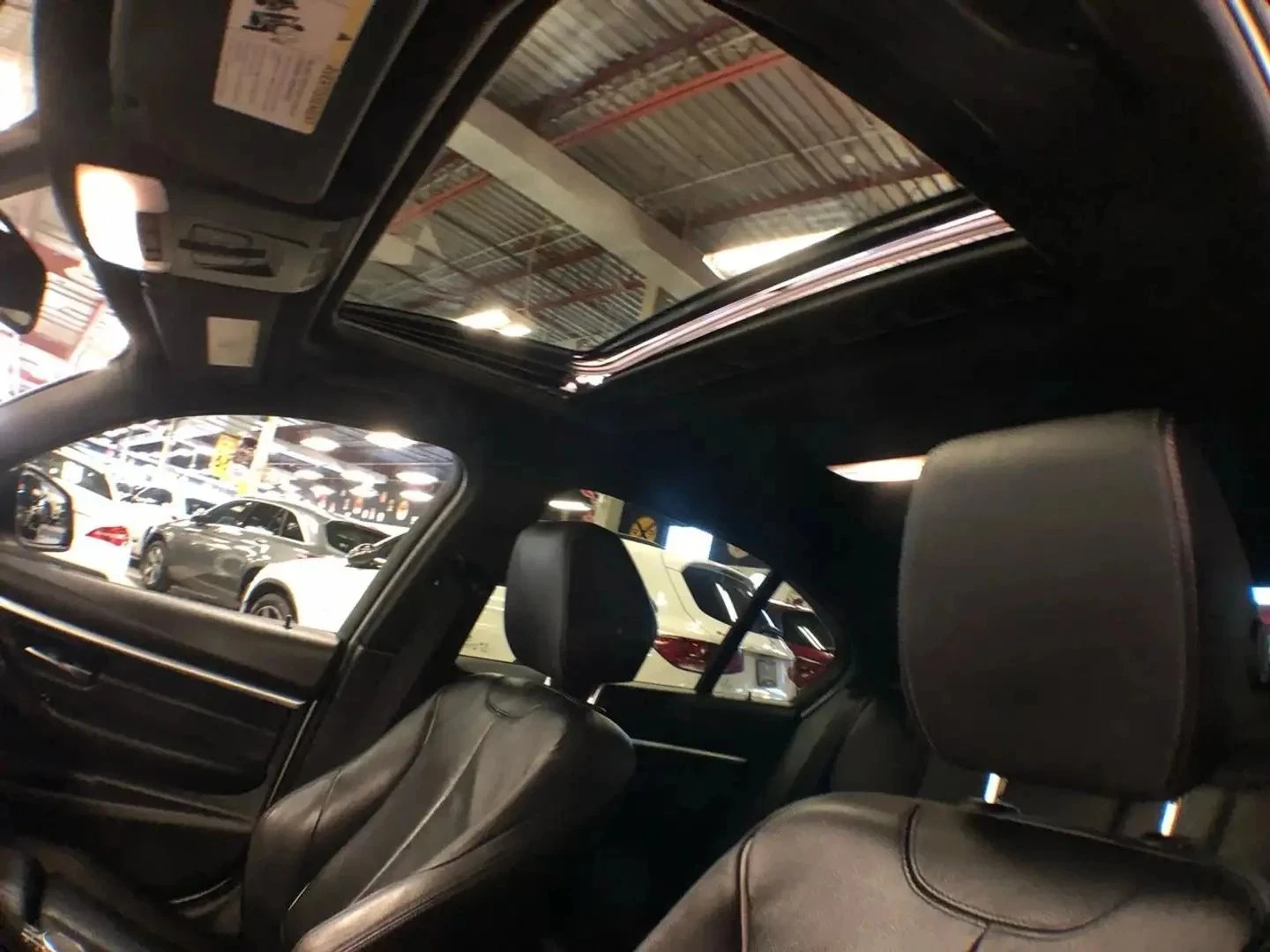 BMW 330, снимка 10 - Автомобили и джипове - 56713336