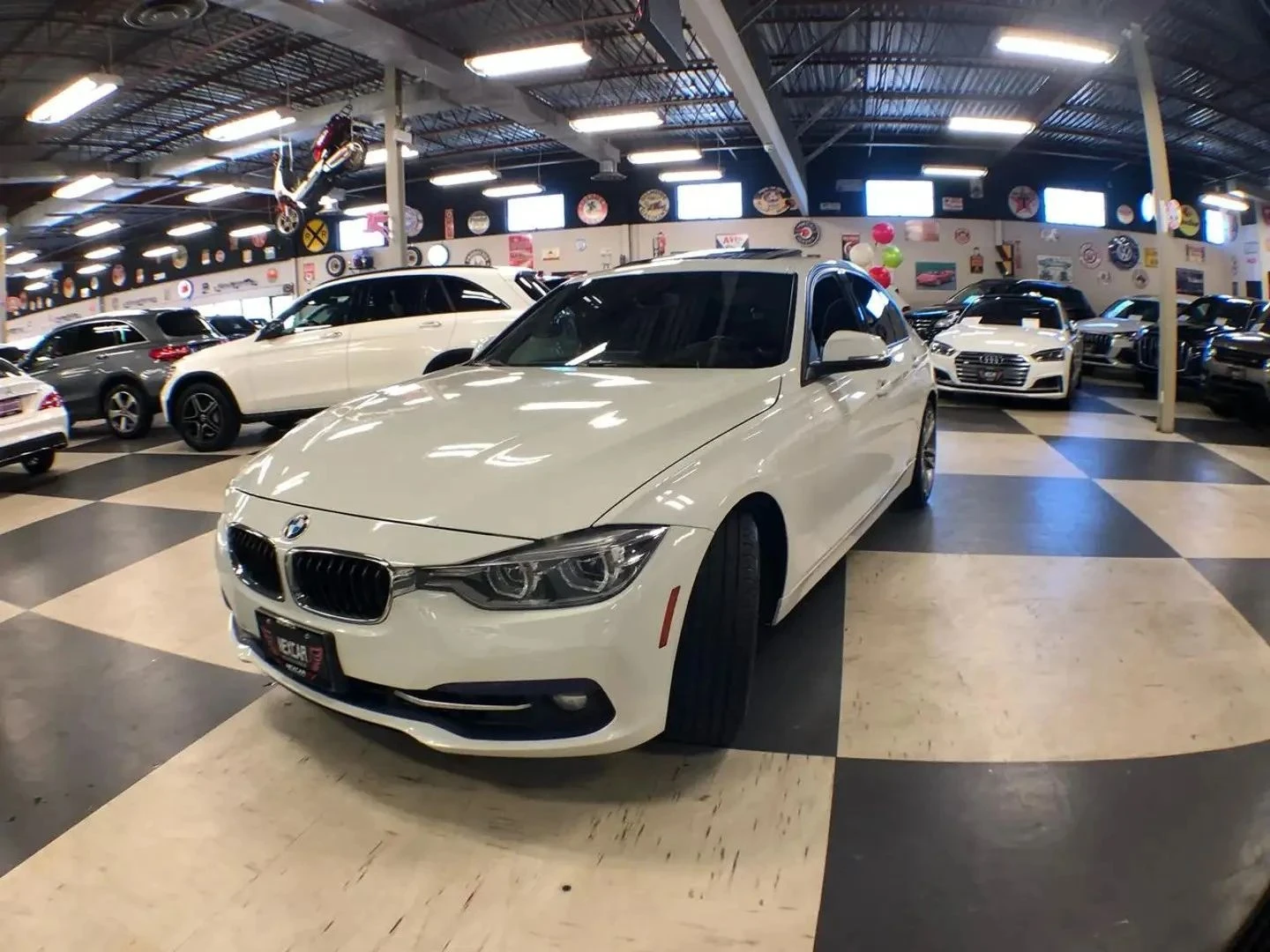 BMW 330, снимка 3 - Автомобили и джипове - 56713336