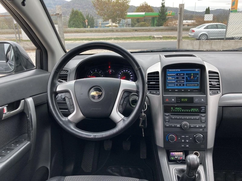 Chevrolet Captiva 2.0CDTI 126кс АВТОПИЛОТ NAVI 7 МЕСТА  ВНОС ИСПАНИЯ, снимка 13 - Автомобили и джипове - 38640721