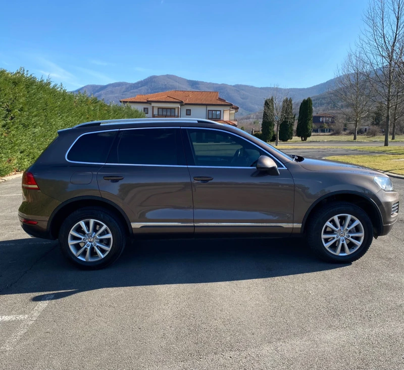 VW Touareg 3.0, снимка 8 - Автомобили и джипове - 47457921