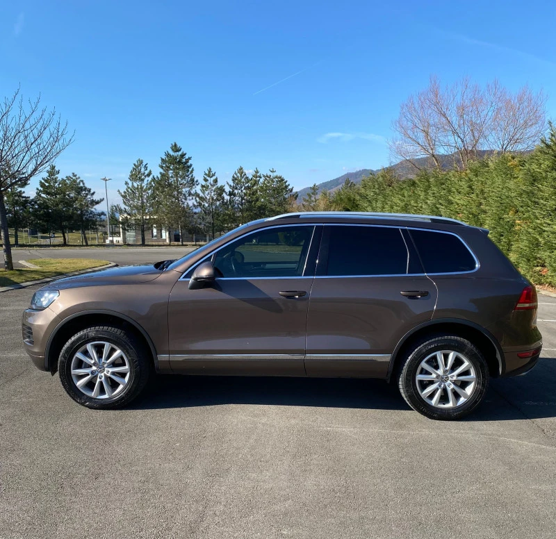 VW Touareg 3.0, снимка 4 - Автомобили и джипове - 47457921