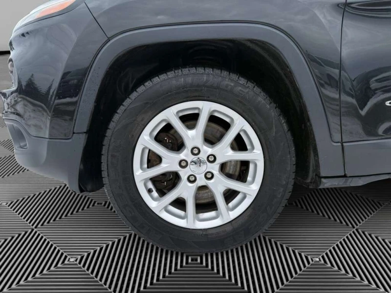 Jeep Cherokee * Latitude/Longitude/North * CARFAX * ЦЕНА ДО БГ, снимка 9 - Автомобили и джипове - 53274447