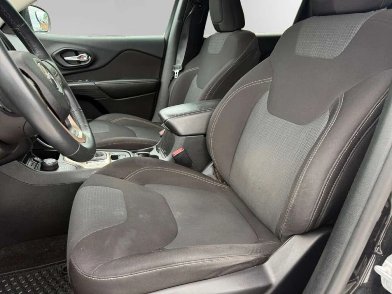 Jeep Cherokee * Latitude/Longitude/North * CARFAX * ЦЕНА ДО БГ, снимка 10 - Автомобили и джипове - 53274447