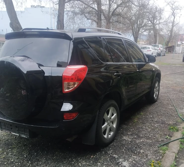 Toyota Rav4 2.0 ръчна, снимка 5 - Автомобили и джипове - 48435798