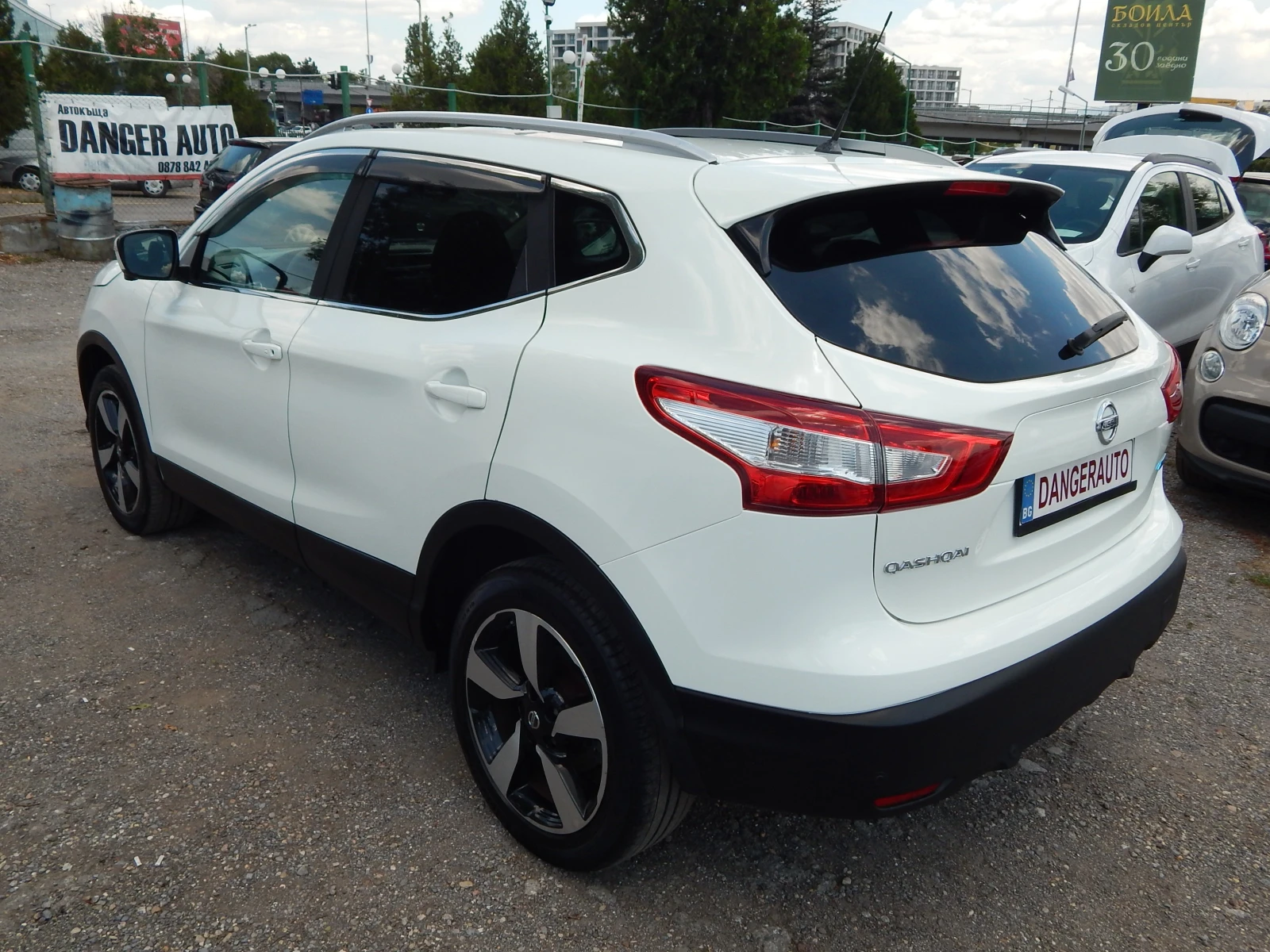 Nissan Qashqai 1.5DCI* EURO6*  - изображение 6