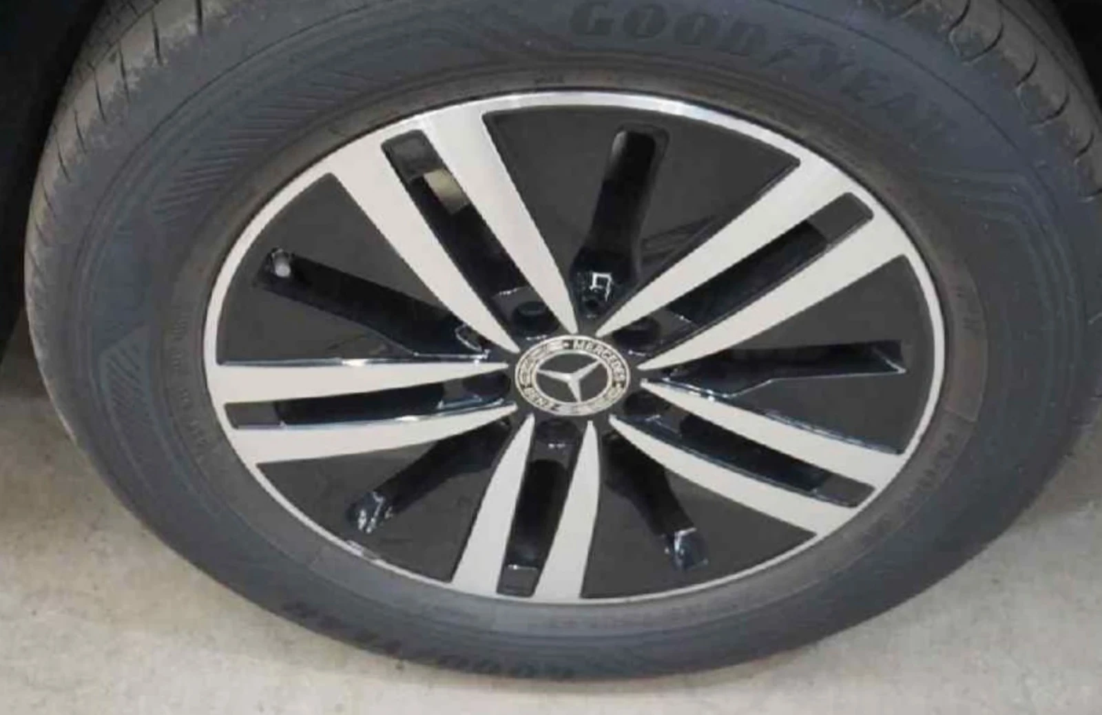 Mercedes-Benz GLB 220d 140kw.Kamera.Navi.Led - изображение 10