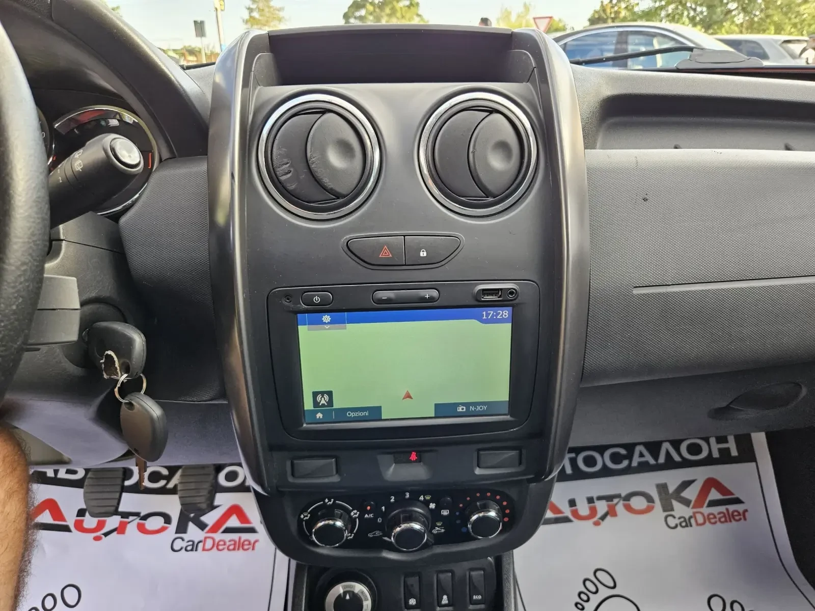 Dacia Duster 1.6i-114= 44= FACELIFT= NAVI=  | Mobile.bg   16