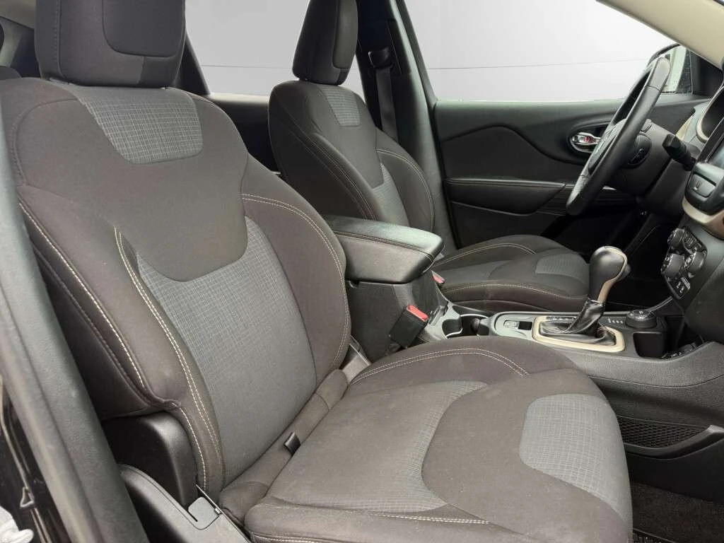 Jeep Cherokee * Latitude/Longitude/North * CARFAX * ���� �� �� | Mobile.bg � ����������� 13