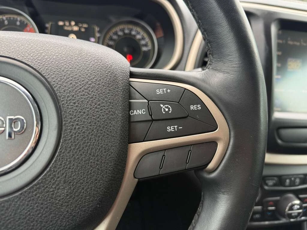 Jeep Cherokee * Latitude/Longitude/North * CARFAX * ���� �� �� | Mobile.bg � ����������� 17