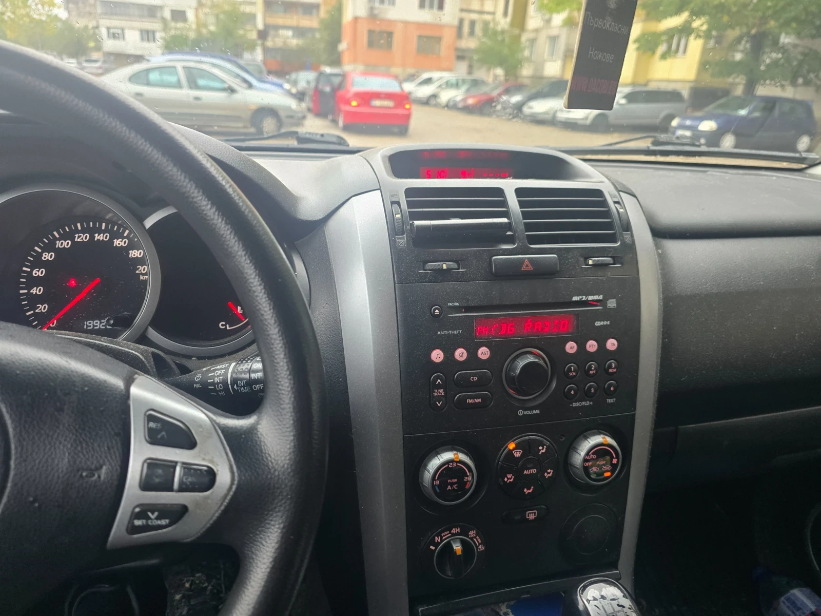 Suzuki Grand vitara 2.0i, снимка 5 - Автомобили и джипове - 54031131