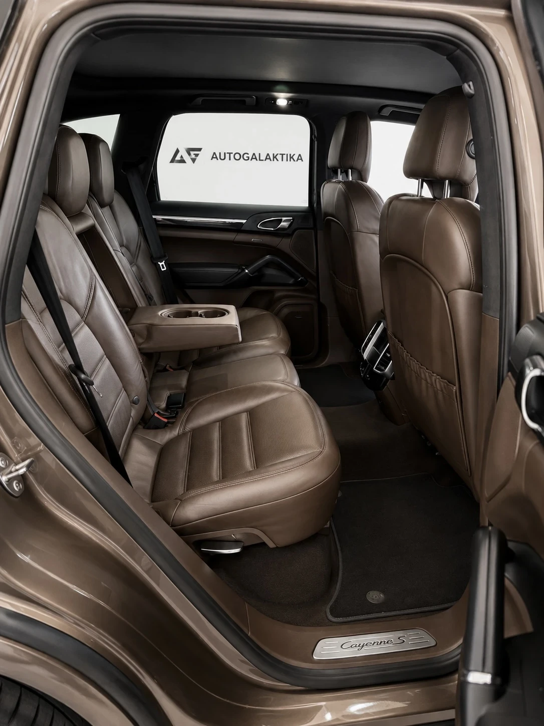 Porsche Cayenne S E-Hybrid 3.0 V6 416 к.с. 4x4 FACELIFT , снимка 7 - Автомобили и джипове - 55036295