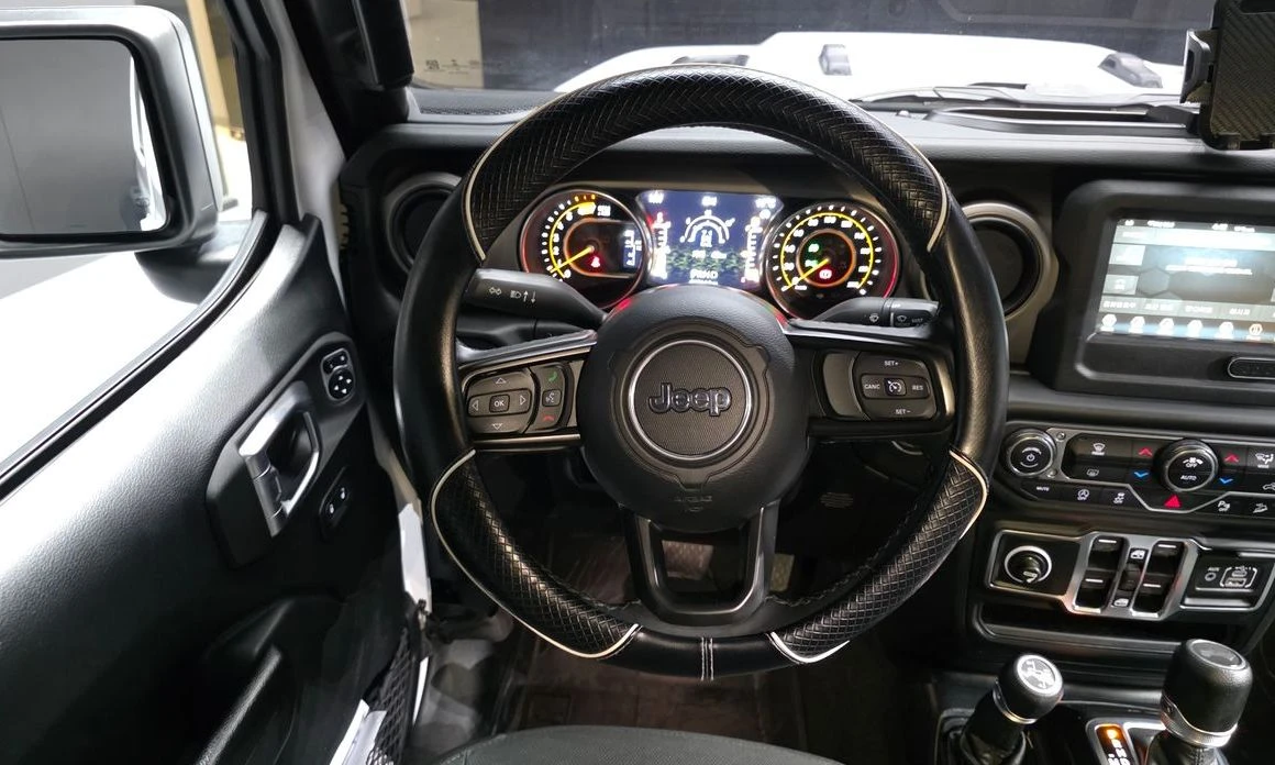 Jeep Wrangler Wyllis Edition Sport, снимка 12 - Автомобили и джипове - 55315620