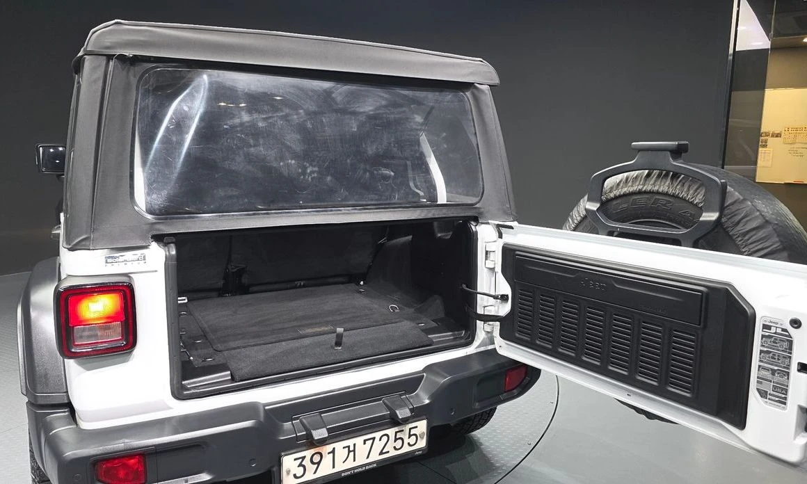 Jeep Wrangler Wyllis Edition Sport, снимка 16 - Автомобили и джипове - 55315620