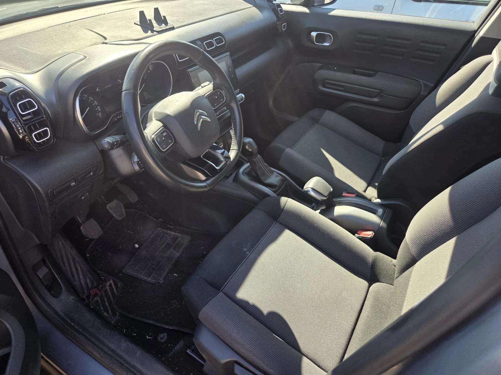 Citroen C3 Aircross 1.2, снимка 8 - Автомобили и джипове - 55587397