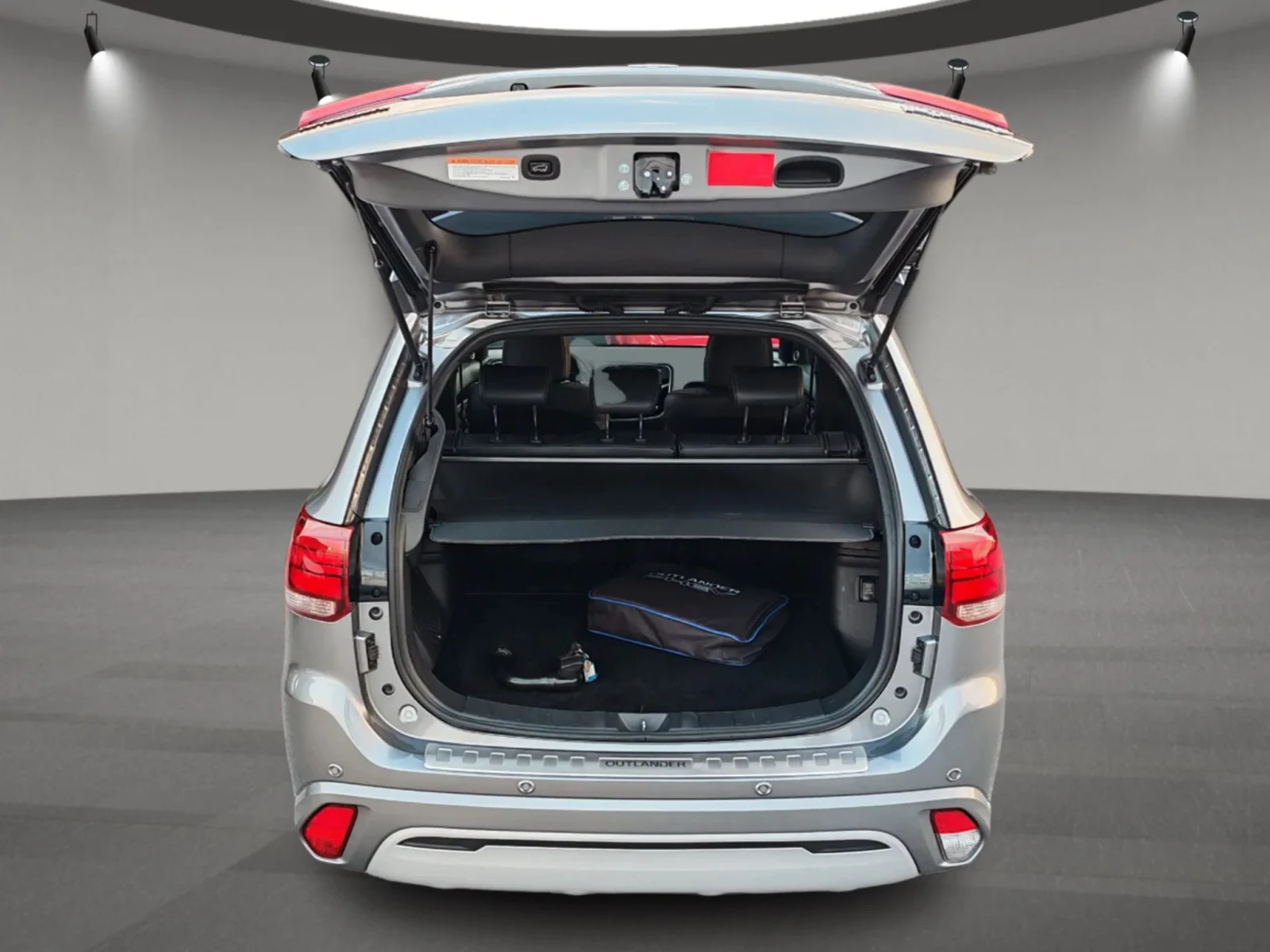 Mitsubishi Outlander Diamond+ /4x4/PHEV/140хл.км/ПЪЛНА СЕРВИЗНА ИСТОРИЯ, снимка 8 - Автомобили и джипове - 55871197