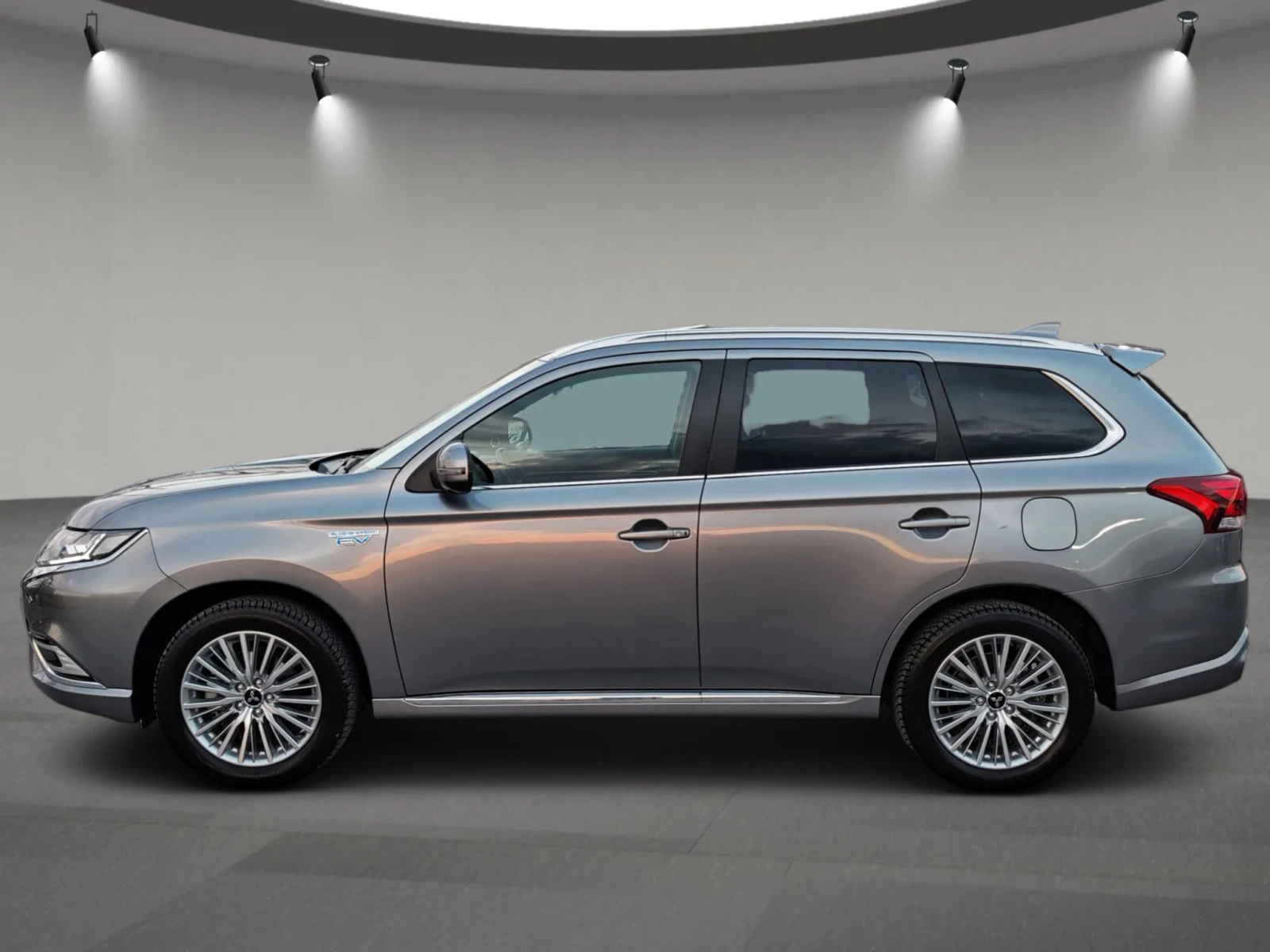 Mitsubishi Outlander Diamond+ /4x4/PHEV/140хл.км/ПЪЛНА СЕРВИЗНА ИСТОРИЯ, снимка 7 - Автомобили и джипове - 55871197