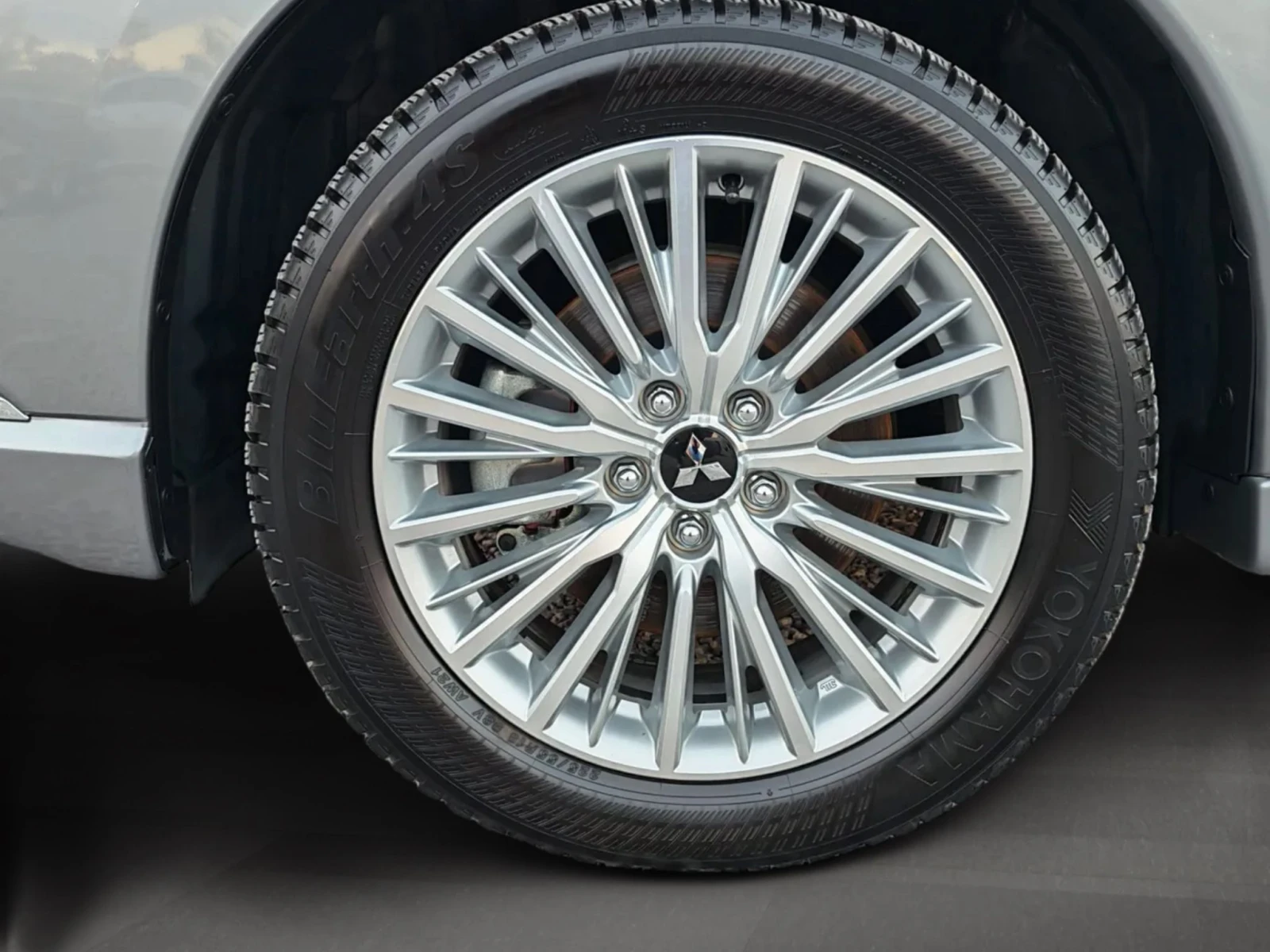 Mitsubishi Outlander Diamond+ /4x4/PHEV/140хл.км/ПЪЛНА СЕРВИЗНА ИСТОРИЯ, снимка 17 - Автомобили и джипове - 55871197