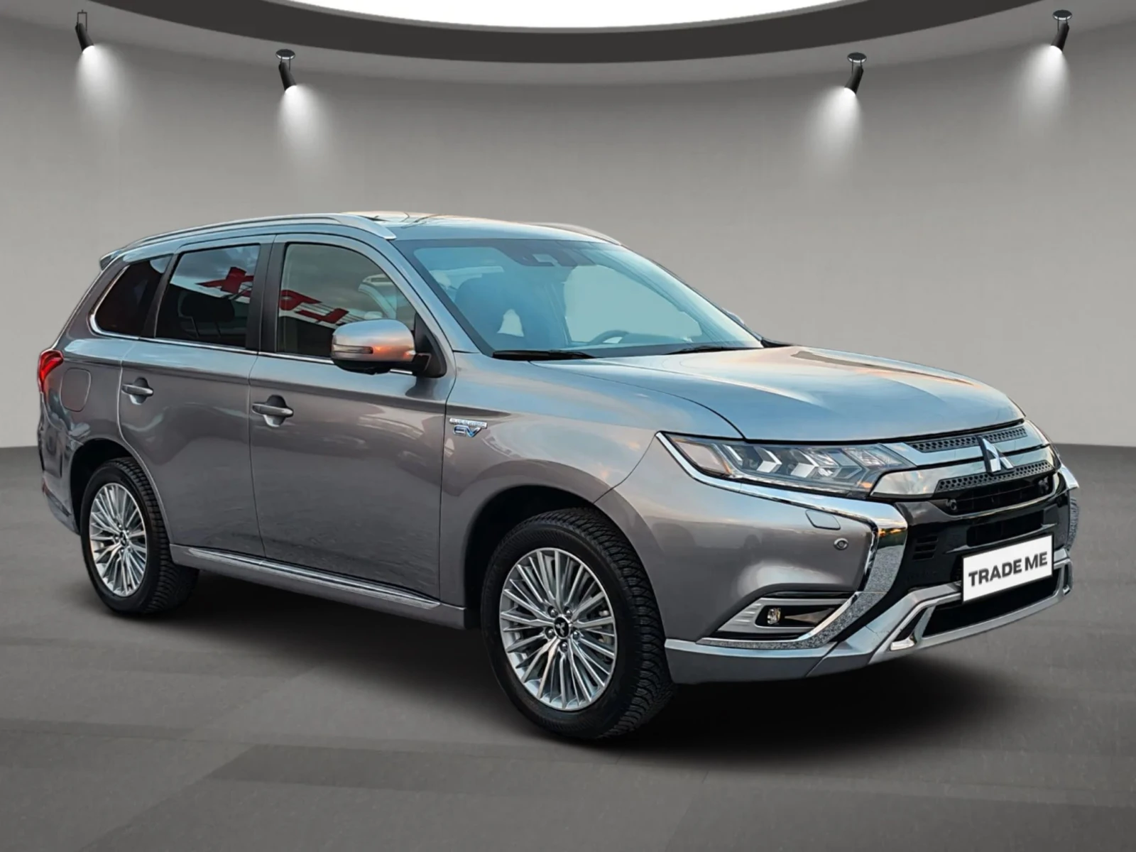 Mitsubishi Outlander Diamond+ /4x4/PHEV/140хл.км/ПЪЛНА СЕРВИЗНА ИСТОРИЯ, снимка 3 - Автомобили и джипове - 55871197
