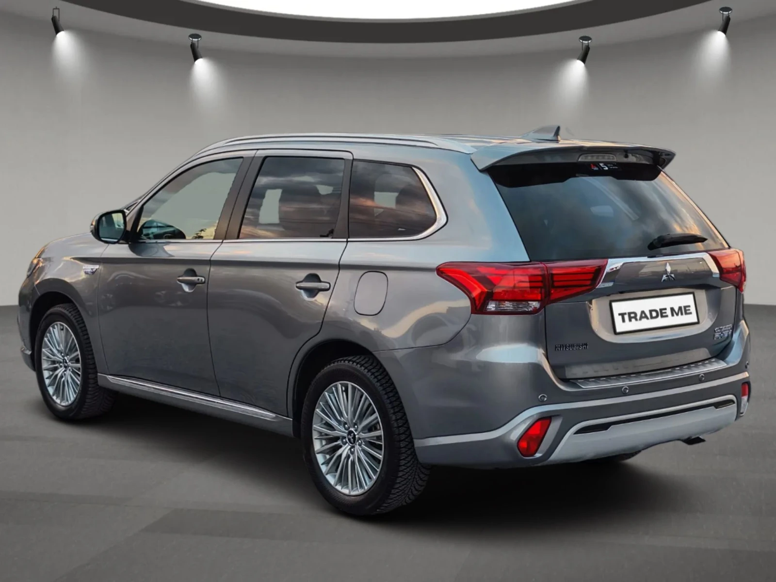 Mitsubishi Outlander Diamond+ /4x4/PHEV/140хл.км/ПЪЛНА СЕРВИЗНА ИСТОРИЯ, снимка 4 - Автомобили и джипове - 55871197