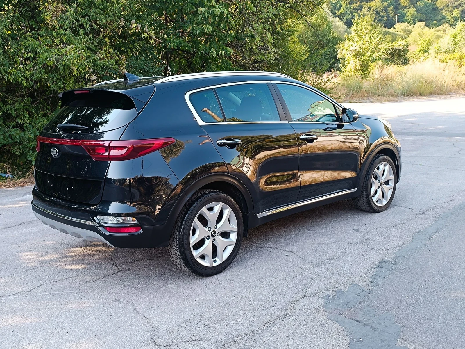 Kia Sportage 1.6 CRDI Automatic Keyless , снимка 4 - Автомобили и джипове - 56020357