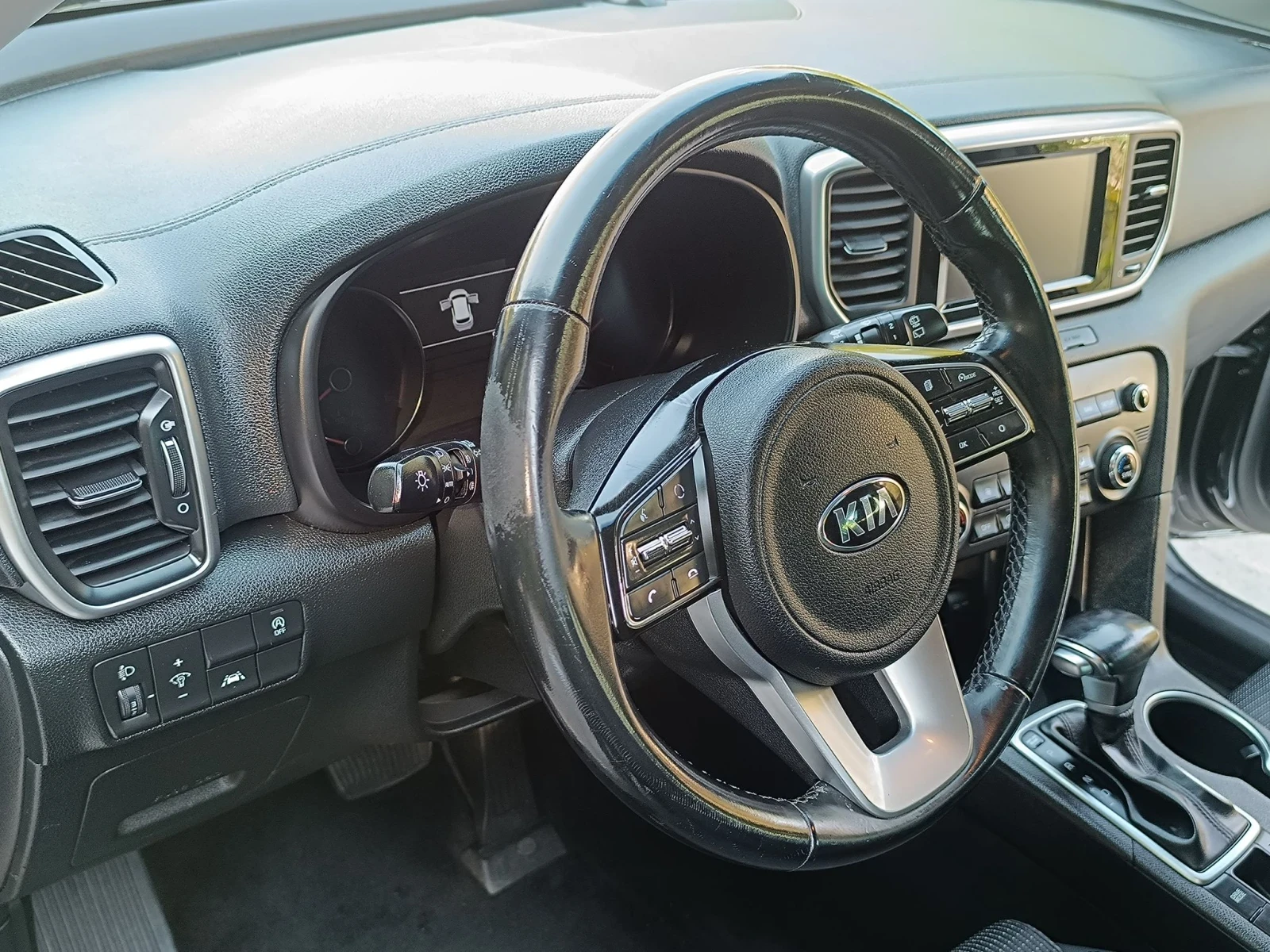 Kia Sportage 1.6 CRDI Automatic Keyless , снимка 13 - Автомобили и джипове - 56020357