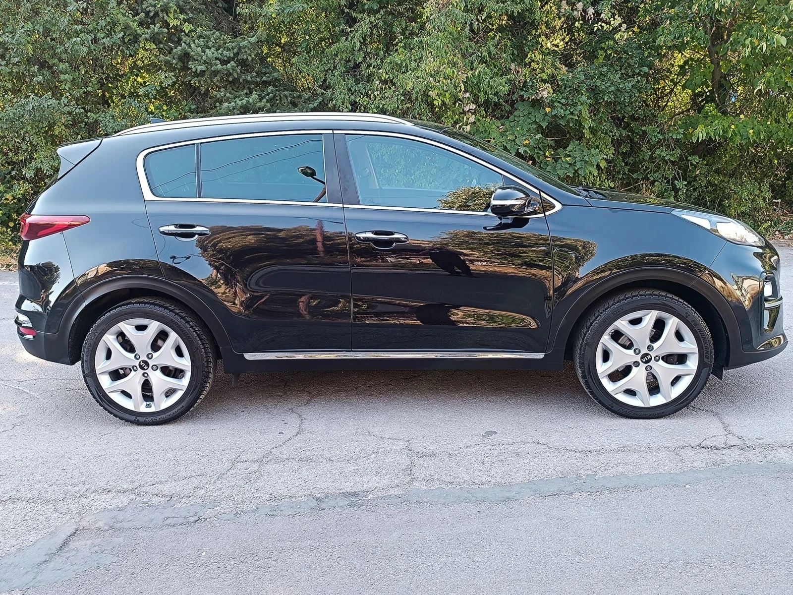 Kia Sportage 1.6 CRDI Automatic Keyless , снимка 3 - Автомобили и джипове - 56020357