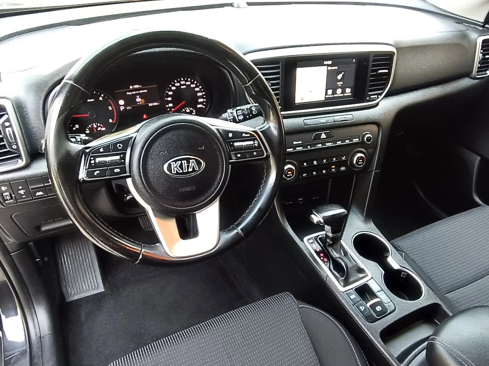 Kia Sportage 1.6 CRDI Automatic Keyless , снимка 15 - Автомобили и джипове - 56020357
