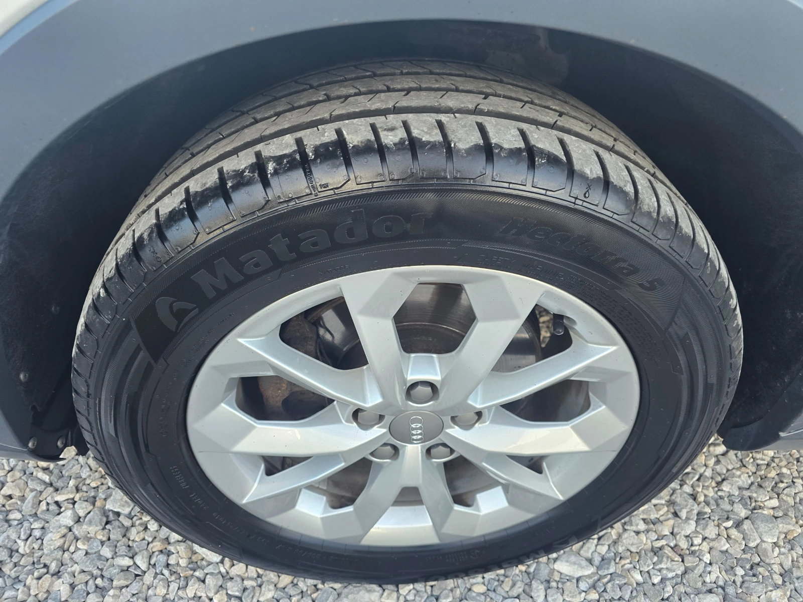 Audi Q3 2.0 TDI Quattro ! ! РЕАЛНИ КИЛОМЕТРИ, снимка 16 - Автомобили и джипове - 56090603
