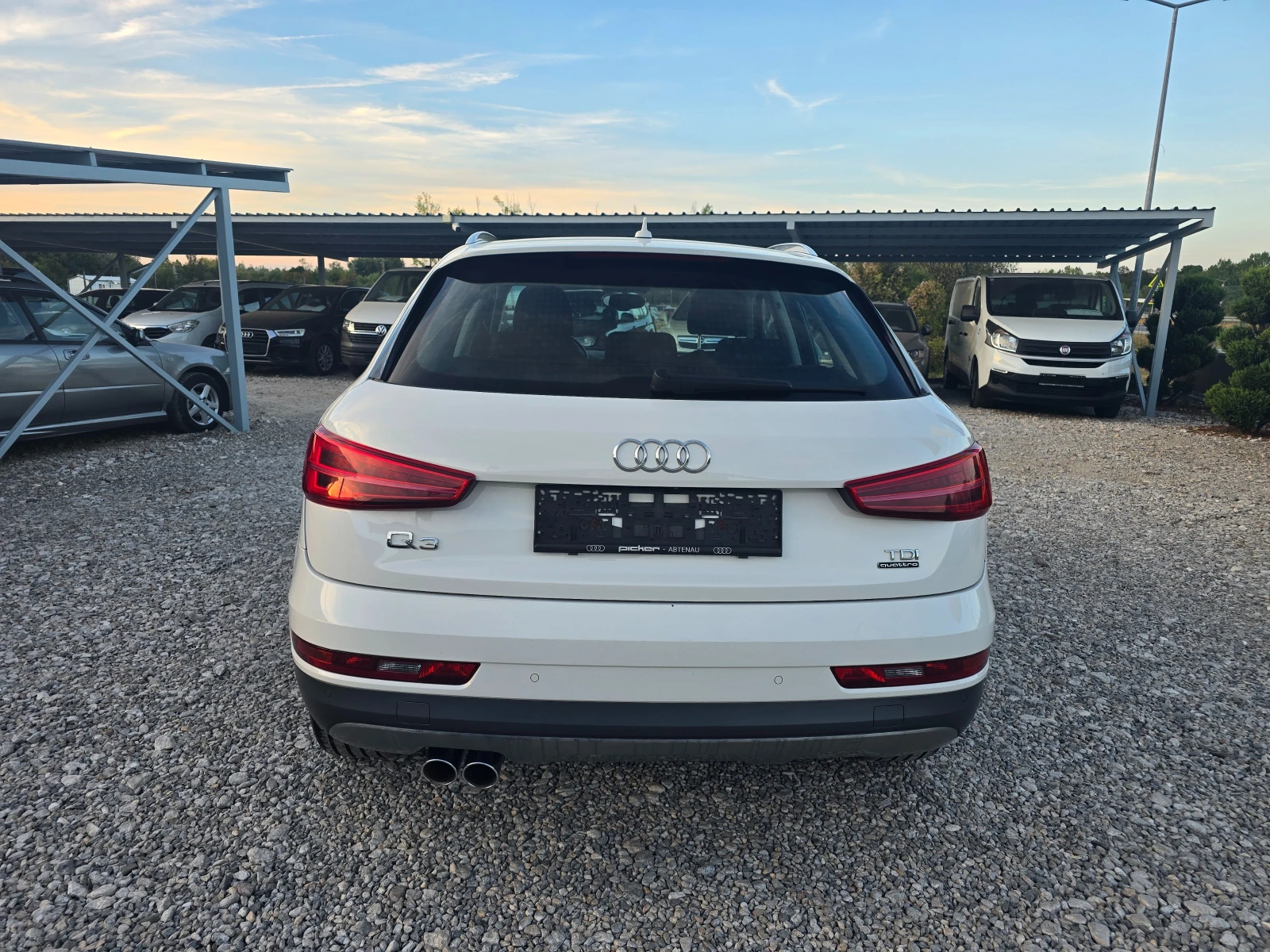 Audi Q3 2.0 TDI Quattro ! ! РЕАЛНИ КИЛОМЕТРИ, снимка 4 - Автомобили и джипове - 56090603