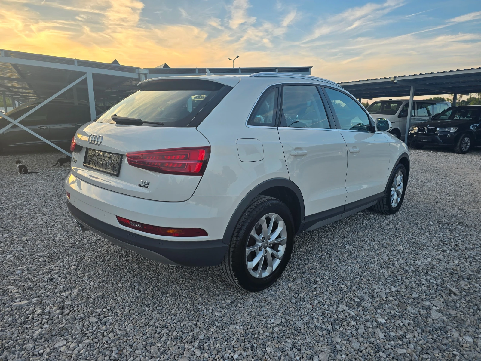 Audi Q3 2.0 TDI Quattro ! ! РЕАЛНИ КИЛОМЕТРИ, снимка 5 - Автомобили и джипове - 56090603