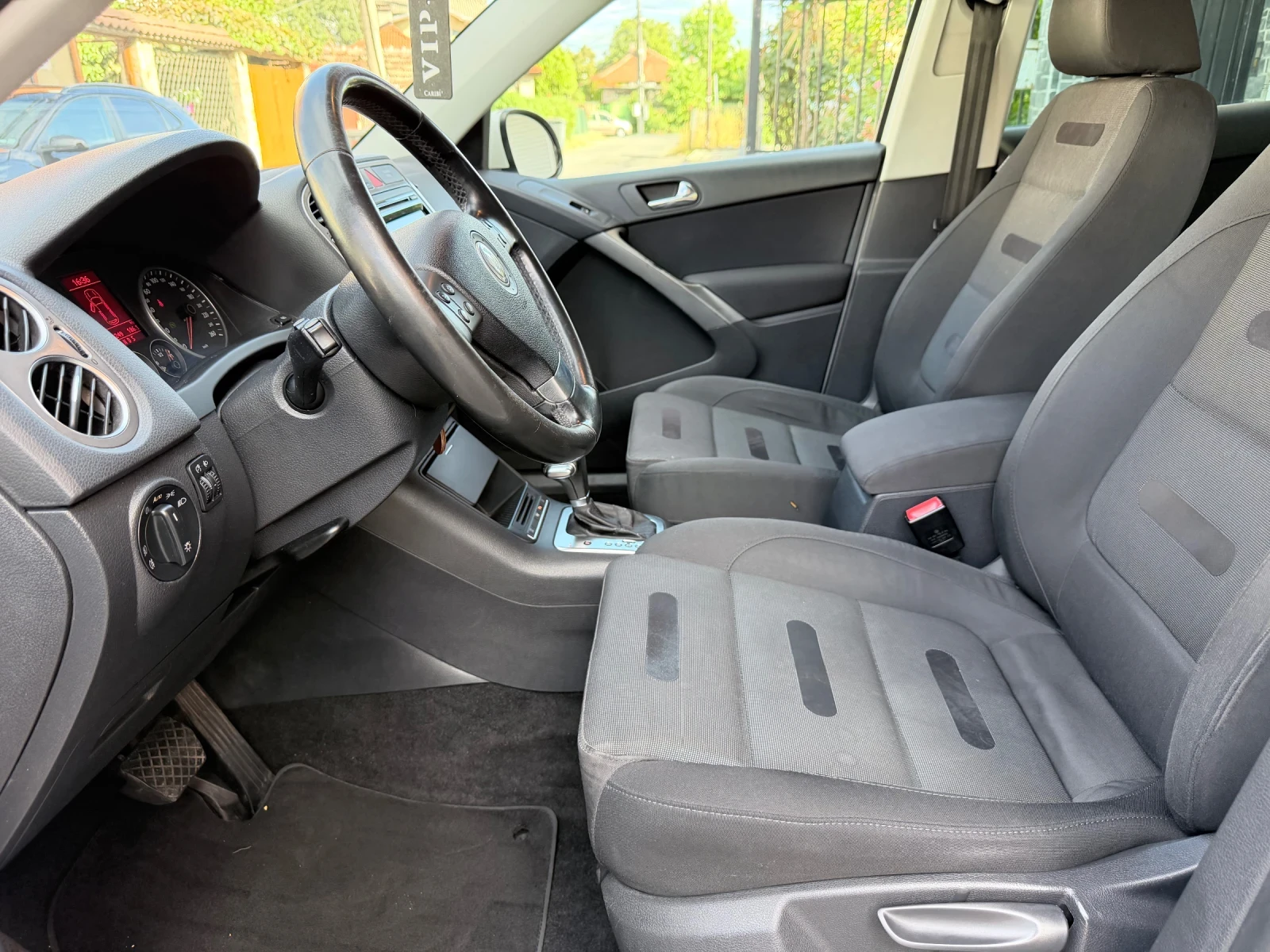 VW Tiguan Гаражен-Първи собственик , снимка 8 - Автомобили и джипове - 56219136