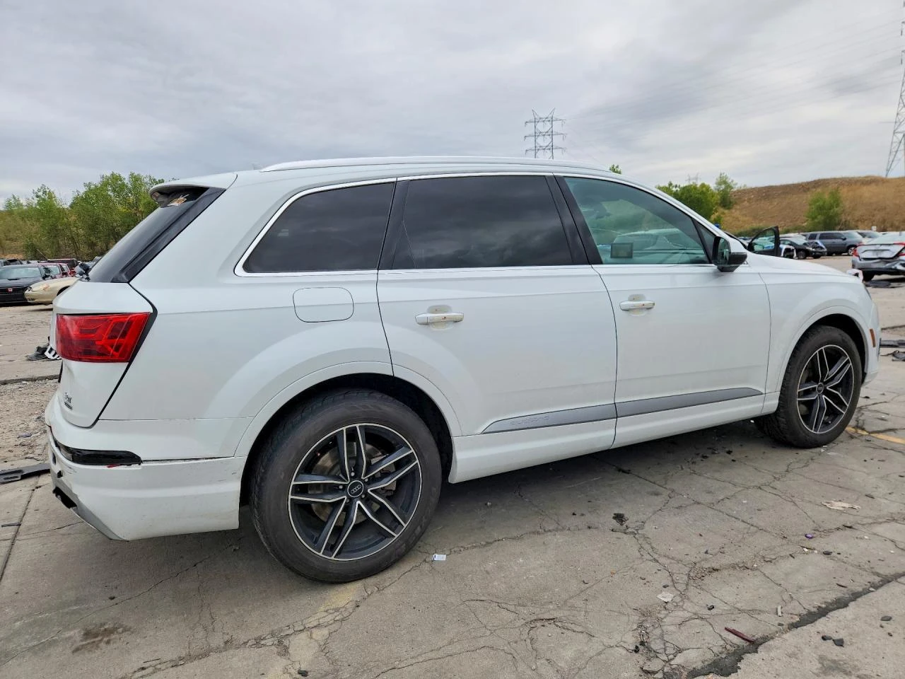 Audi Q7 3.0l Prestige, снимка 3 - Автомобили и джипове - 56350097